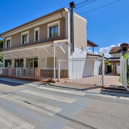 Il Pineto Paestum Food & Rooms Exterior foto
